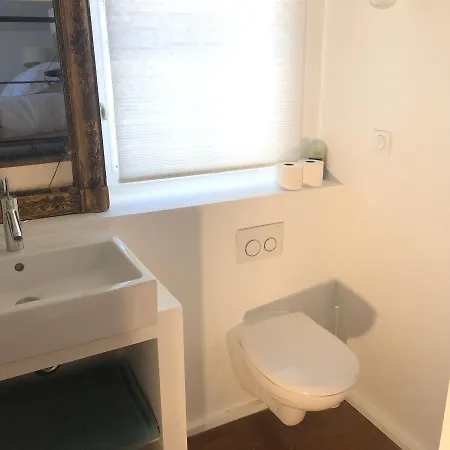 B&B Denis & Virginie - Chateau A Pied - Parking Gratuit 베흑사이으